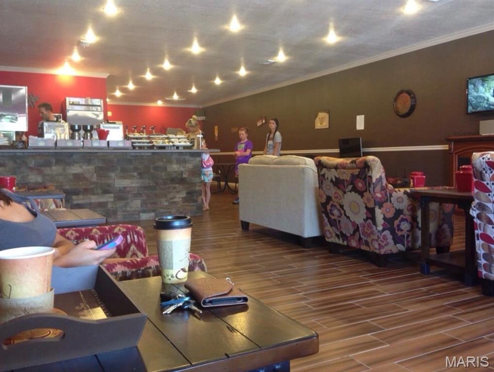 Pollocks Add - Commercial Sale