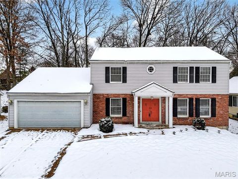 Photo of 15556 Country Ridge Drive, Chesterfield, MO 63017 (MLS # 25068309)