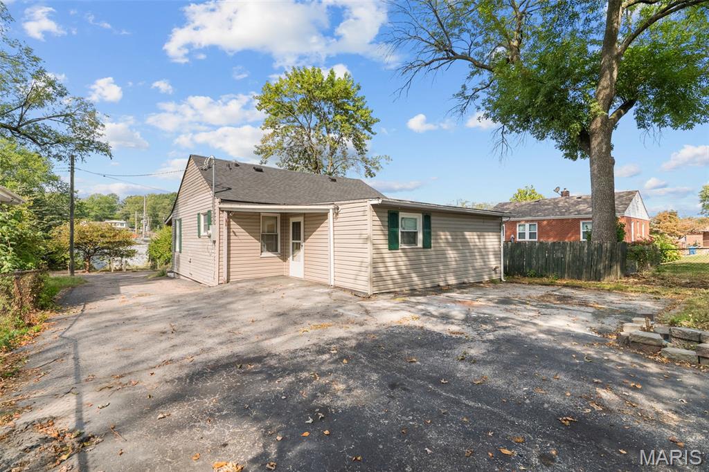 Leondale Terrace - Residential