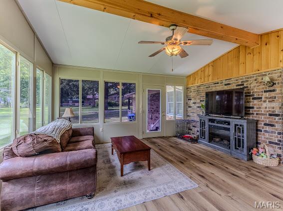 WHISPERING OAKS - Residential