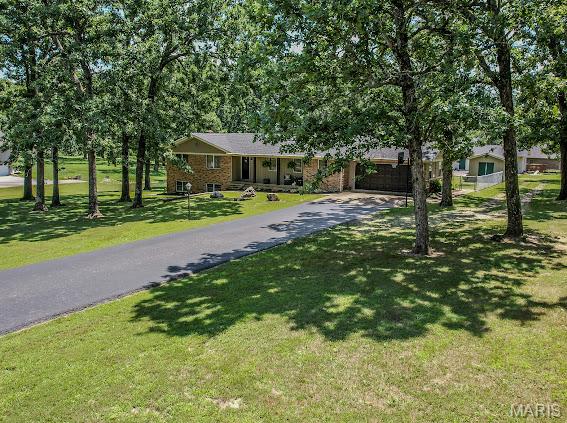 WHISPERING OAKS - Residential