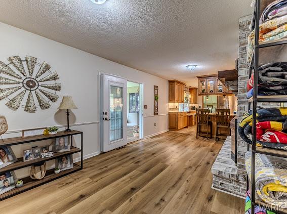 WHISPERING OAKS - Residential