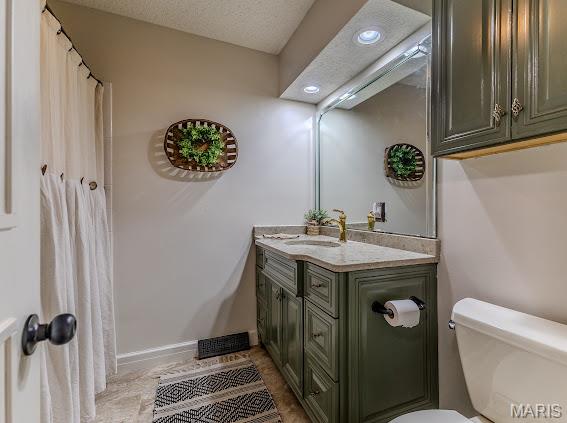 WHISPERING OAKS - Residential