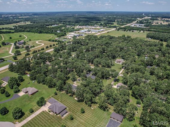 WHISPERING OAKS - Residential