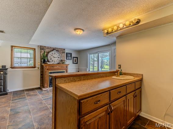 WHISPERING OAKS - Residential