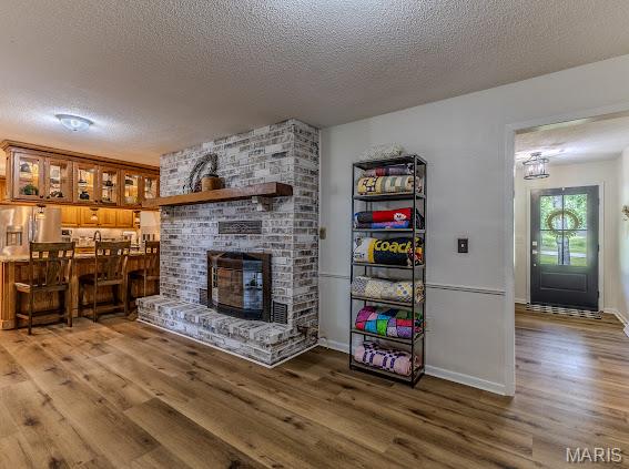 WHISPERING OAKS - Residential