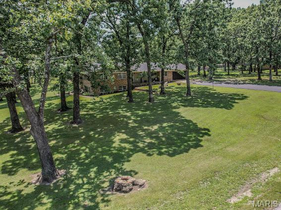 WHISPERING OAKS - Residential