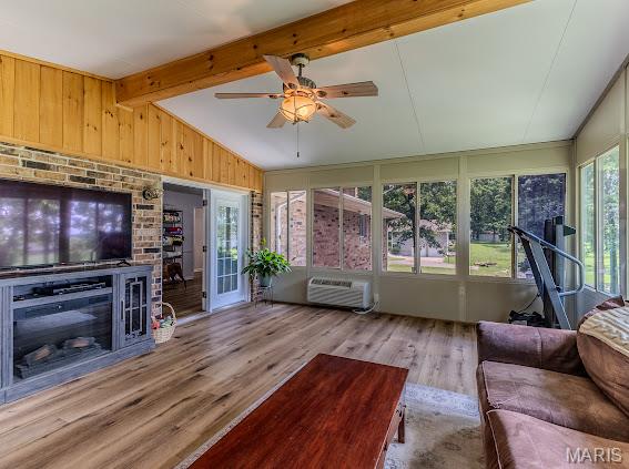 WHISPERING OAKS - Residential