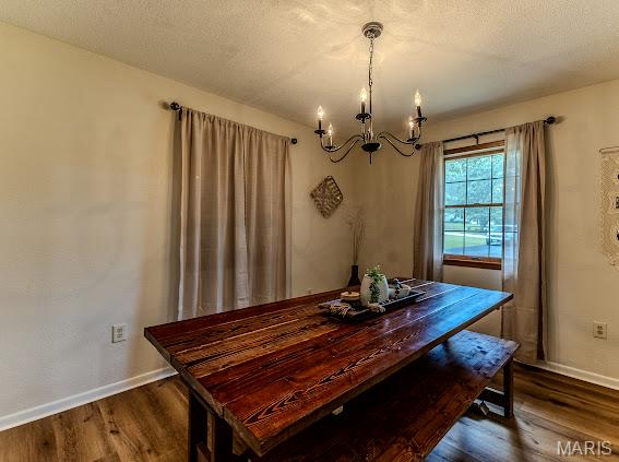 WHISPERING OAKS - Residential