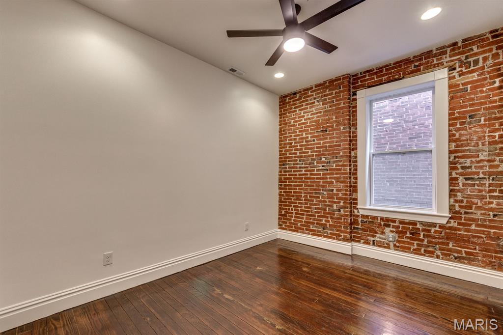 St Louis Commons Add - Residential