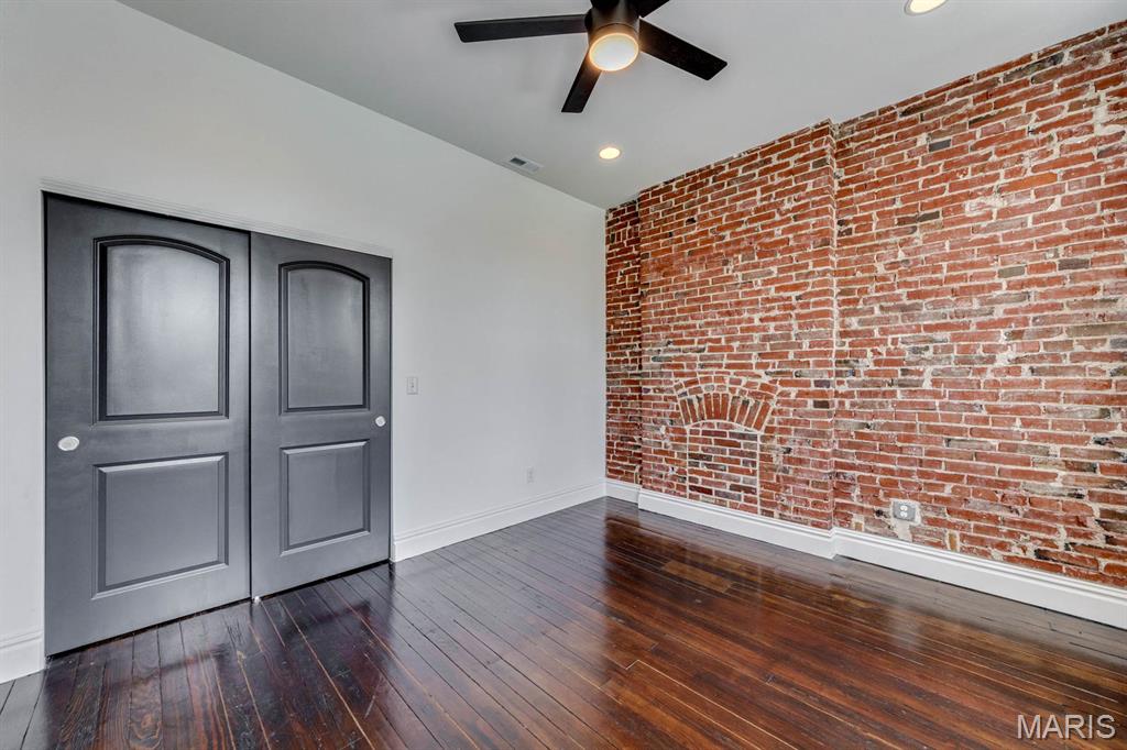 St Louis Commons Add - Residential