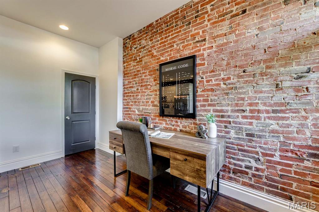 St Louis Commons Add - Residential