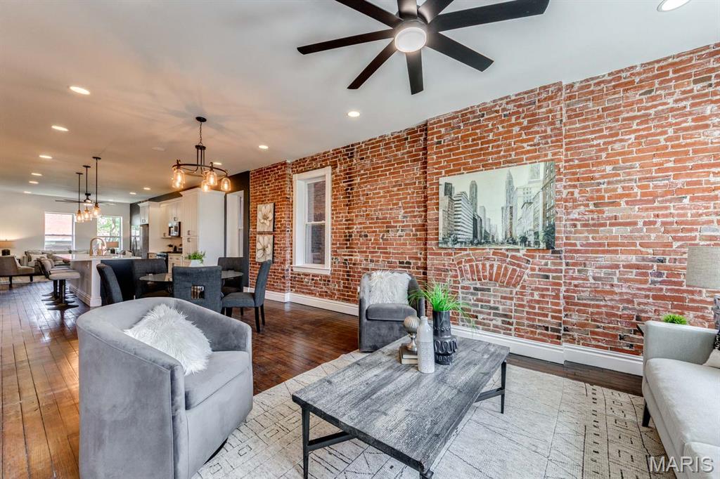 St Louis Commons Add - Residential