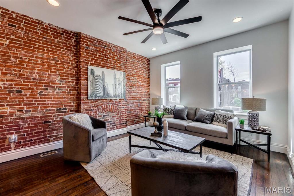 St Louis Commons Add - Residential