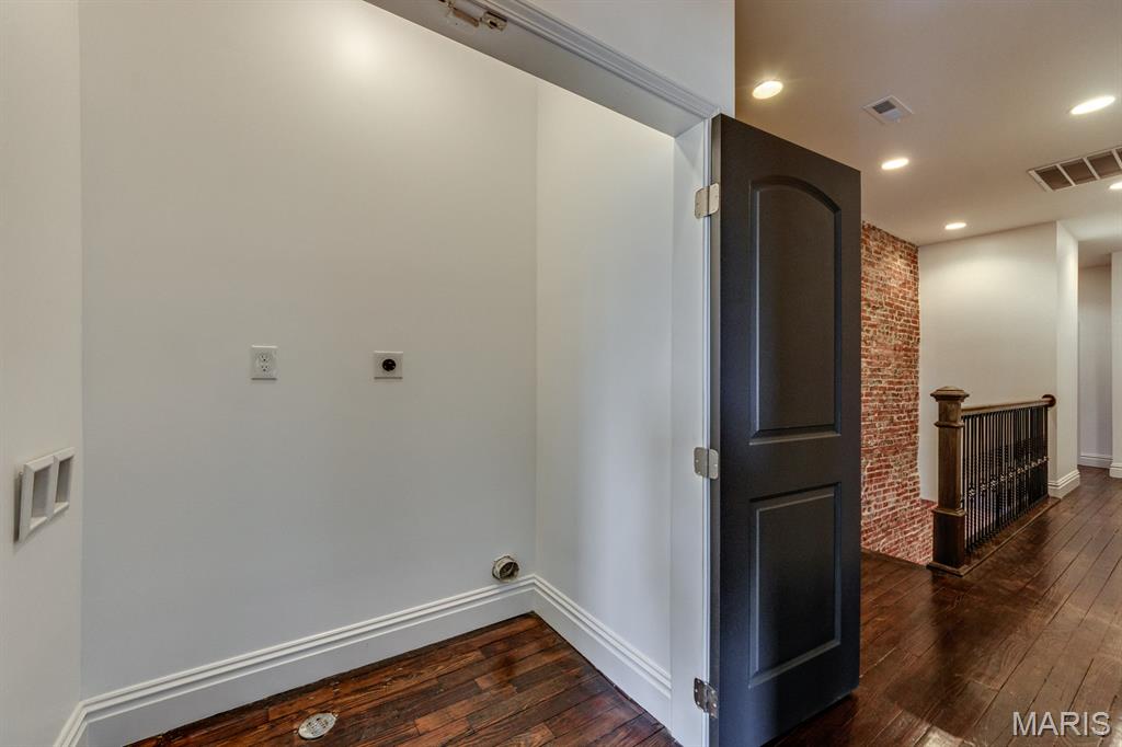 St Louis Commons Add - Residential