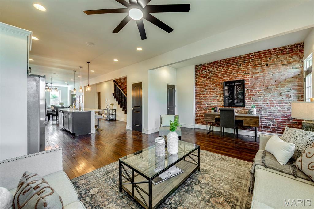 St Louis Commons Add - Residential