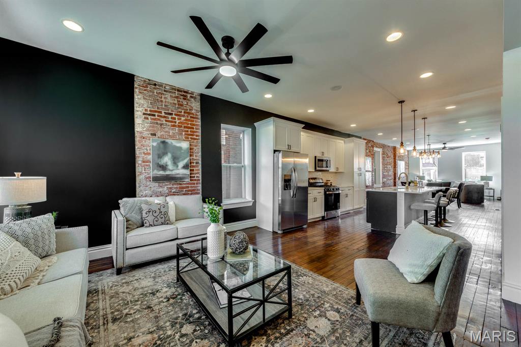 St Louis Commons Add - Residential