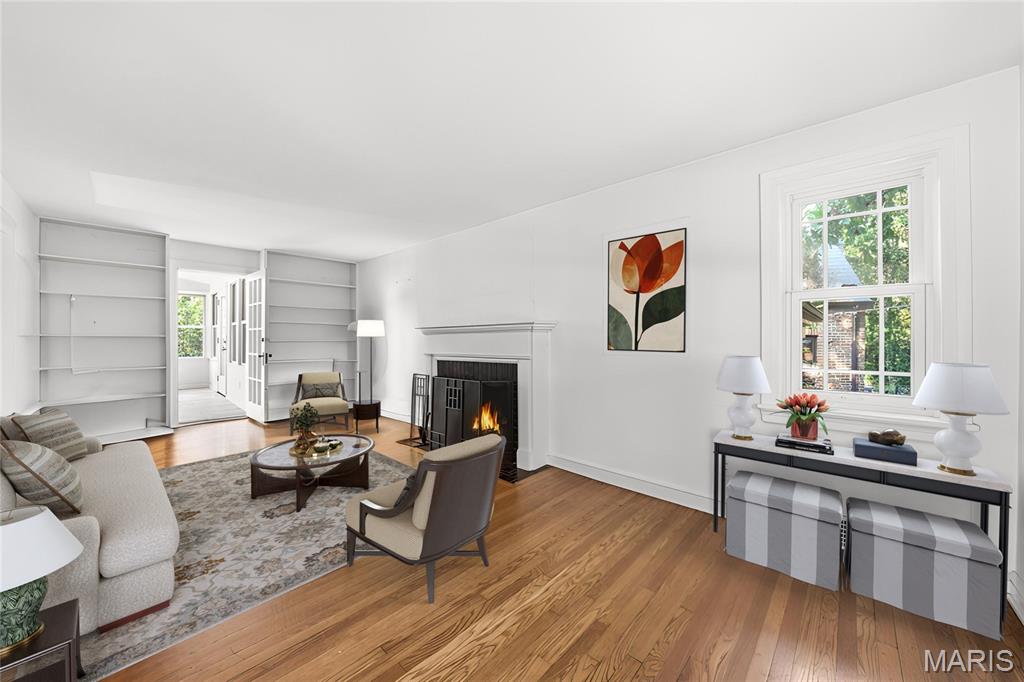 1077 N Jackson Avenue