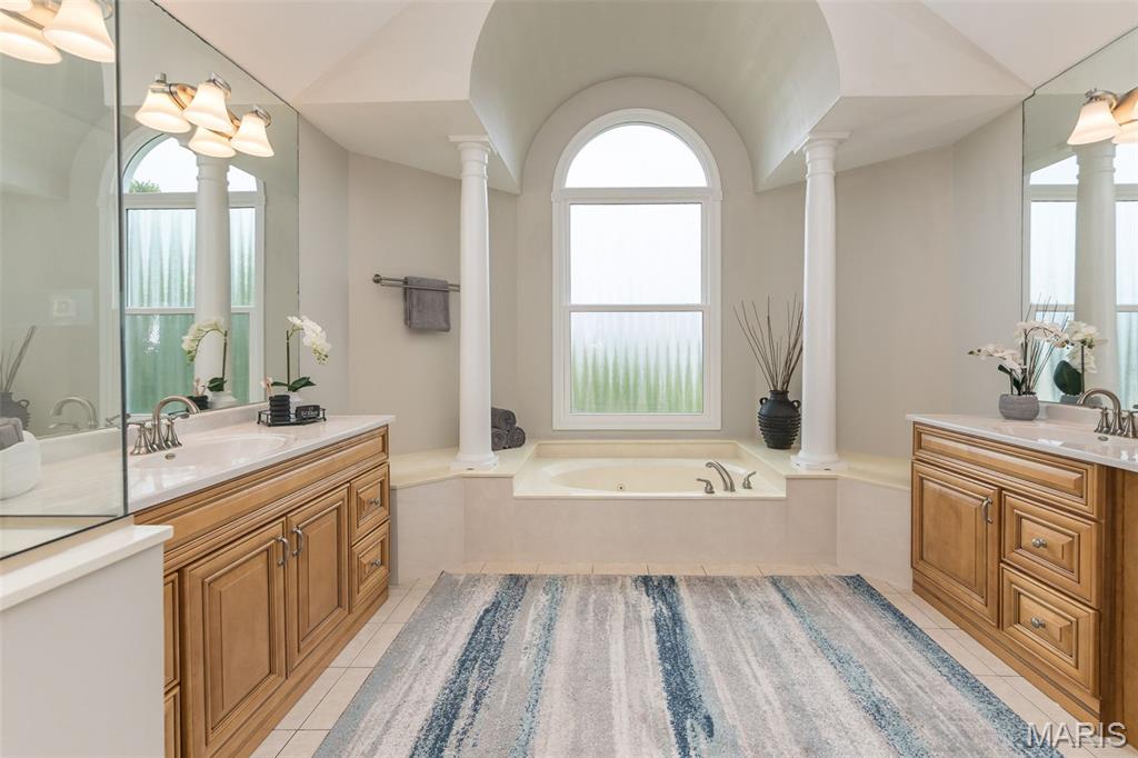 Manors Of Town & Country - Residential