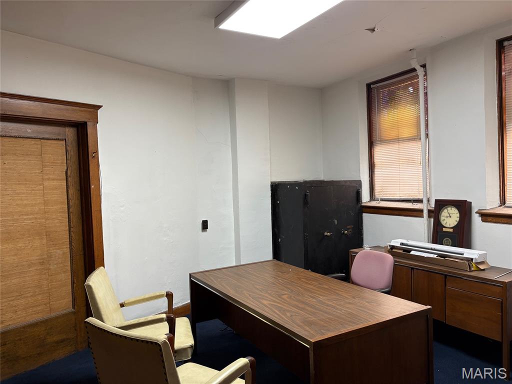 Evans Place Add - Commercial Lease