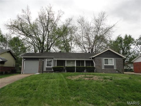 Photo of 2240 Windsor Drive, St Louis, MO 63033 (MLS # 26039080)