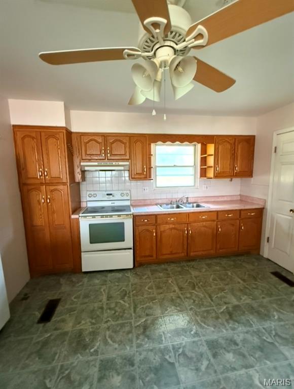 1532 Kingsway Drive