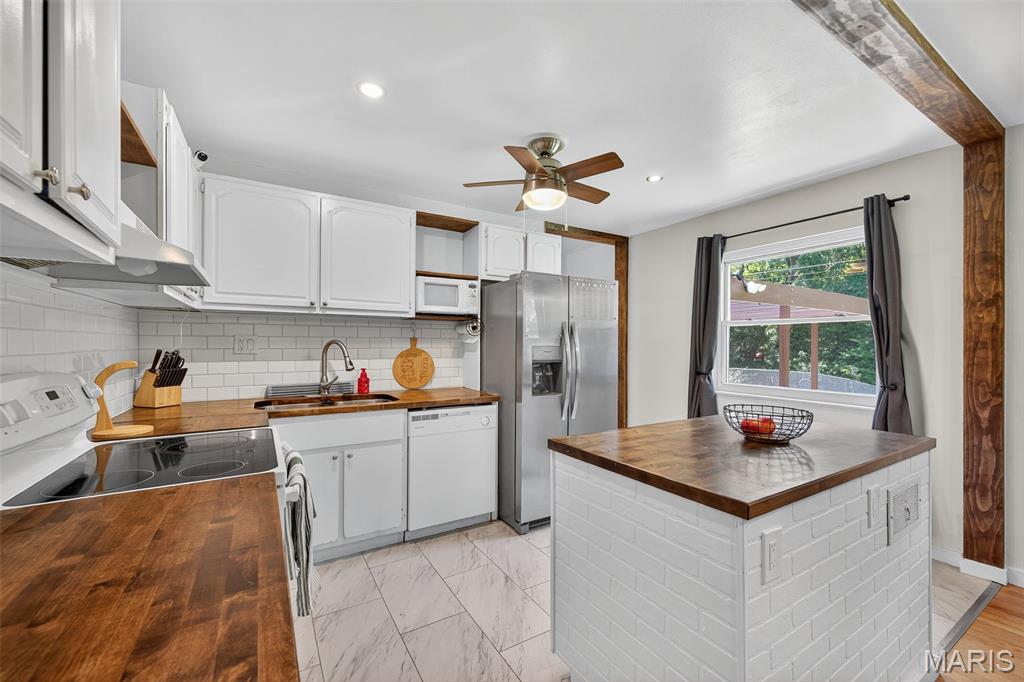 St Charles, Missouri 63303, United States, 2 Bedrooms Bedrooms, ,1 BathroomBathrooms,Residential,Pending,190030