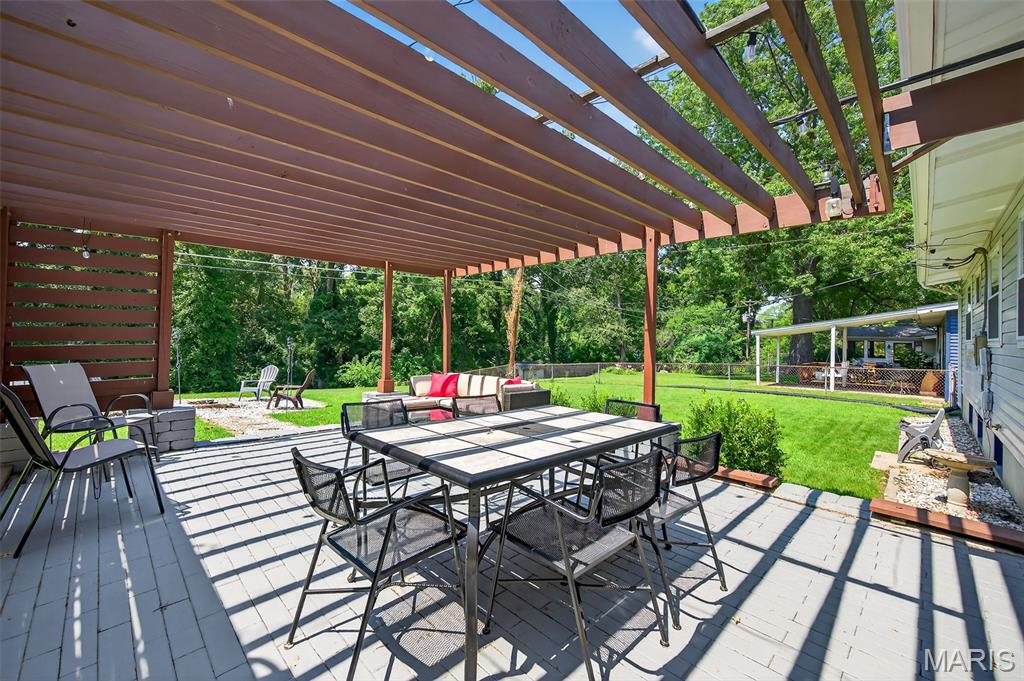 St Charles, Missouri 63303, United States, 2 Bedrooms Bedrooms, ,1 BathroomBathrooms,Residential,Pending,190030