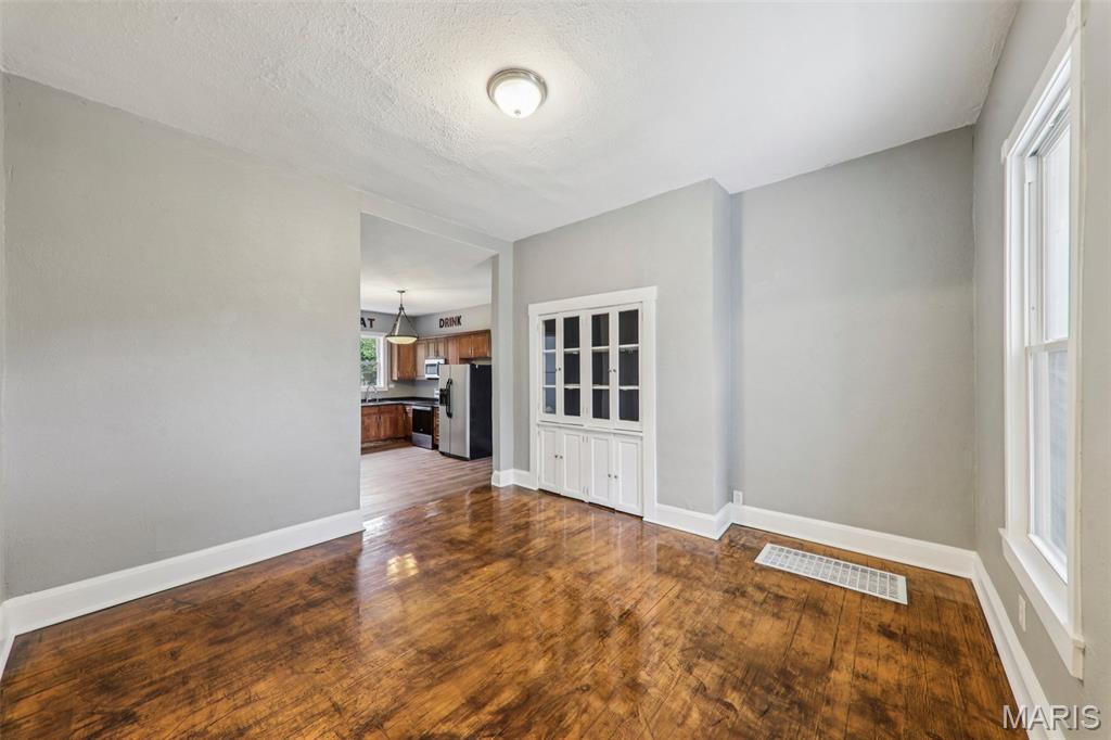 Von Phuls Add - Residential