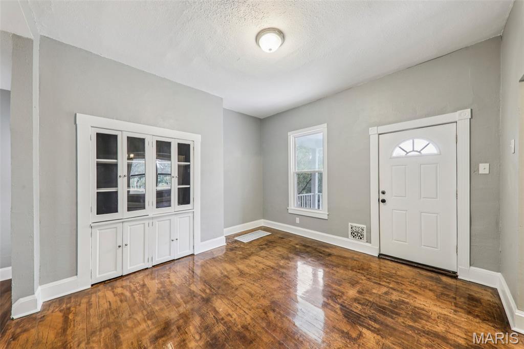 Von Phuls Add - Residential