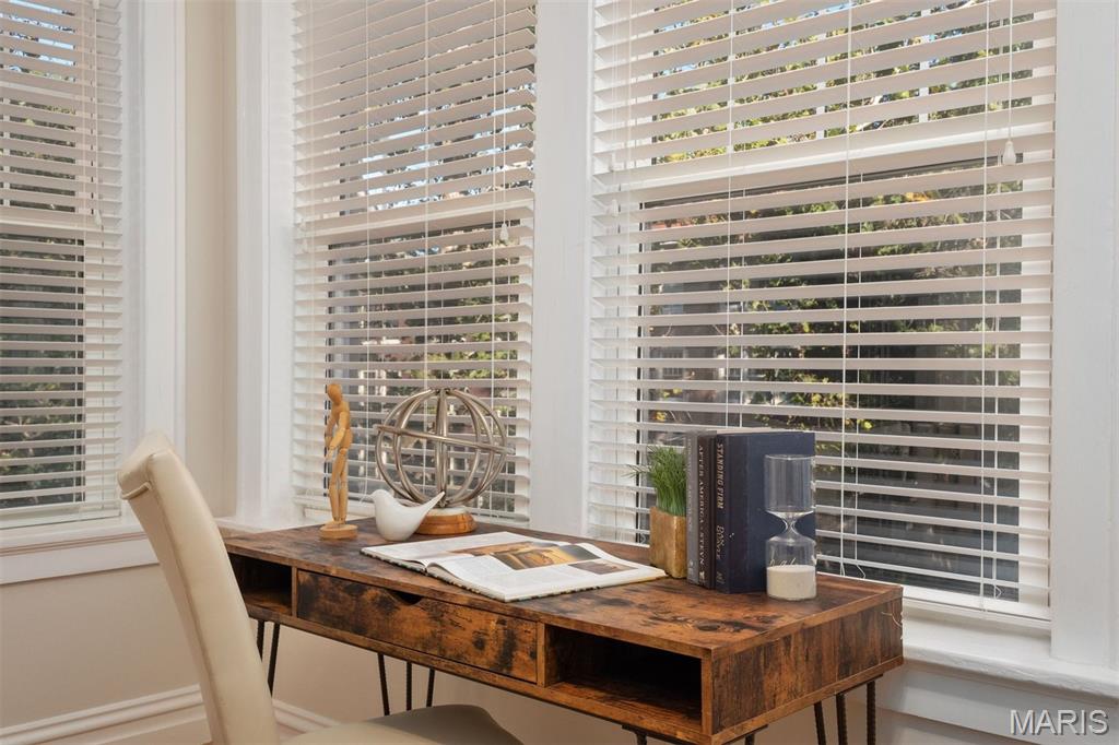 6318 Southwood Condo - Residential