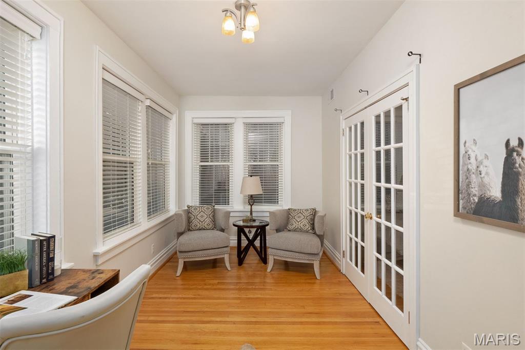 6318 Southwood Condo - Residential