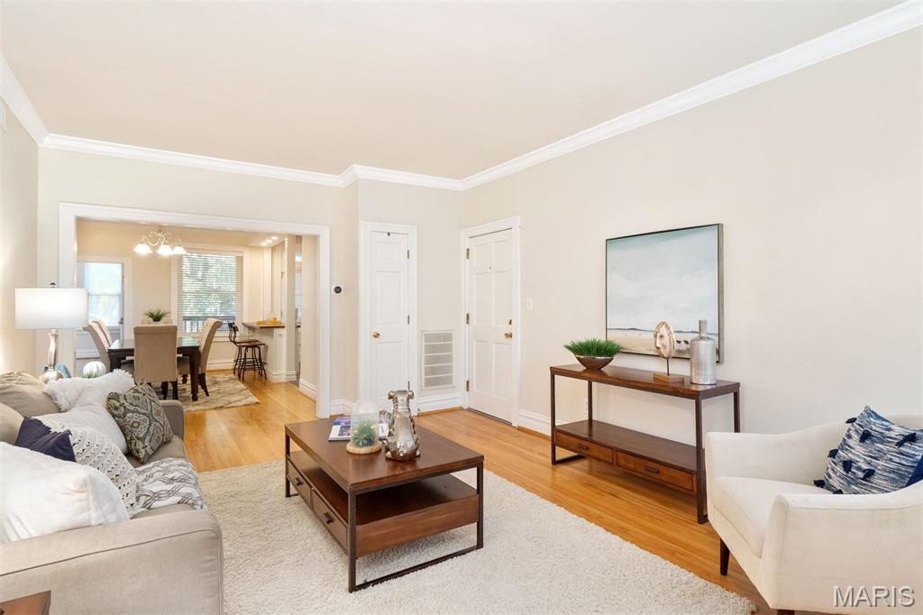 6318 Southwood Condo - Residential