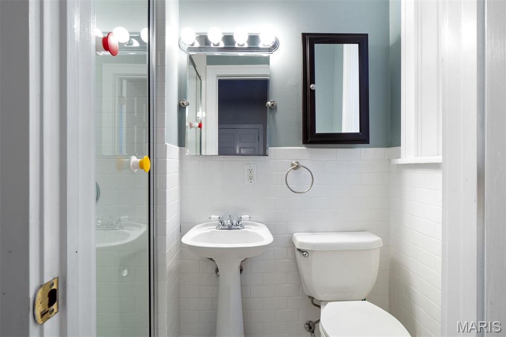 6318 Southwood Condo - Residential