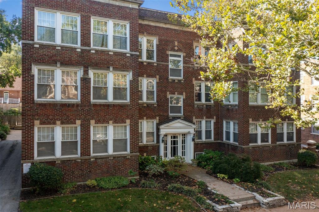 6318 Southwood Condo - Residential