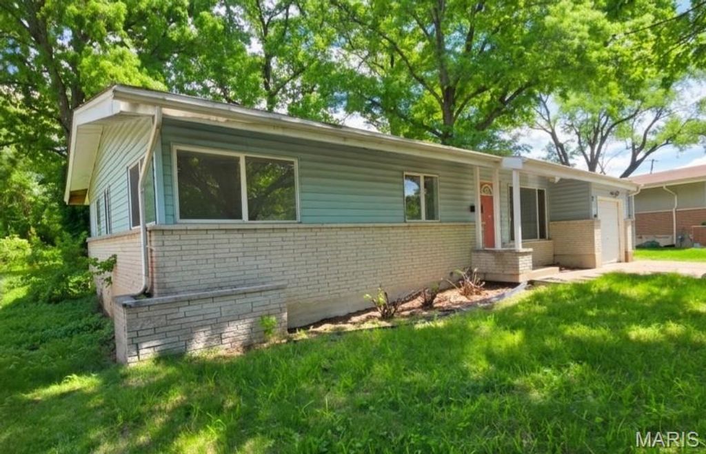 Photo of 10822 Hallwood Drive, St Louis, MO 63136 (MLS # 26028950)
