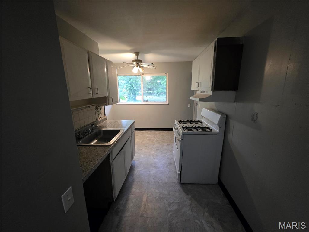 Hathaway Manor 16 - Residential