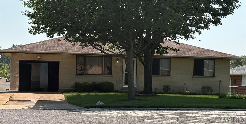 Photo of 9834 Las Vegas Drive, St Louis, MO 63126 (MLS # 26056383)