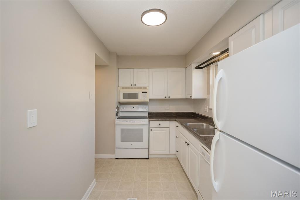 Chateau De Ville Condo Sec - Residential