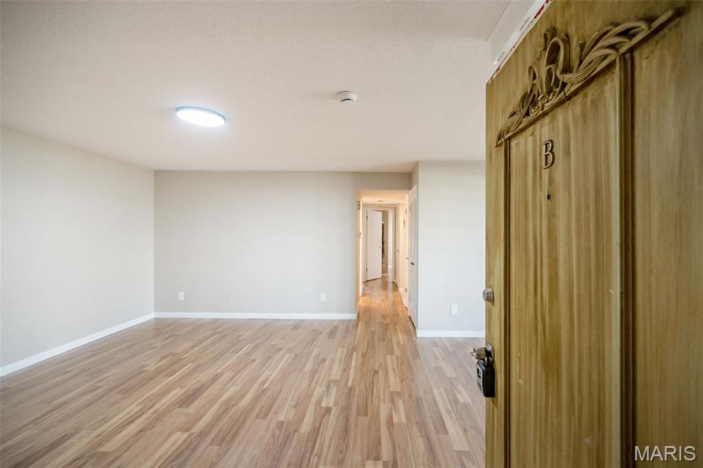 Chateau De Ville Condo Sec - Residential