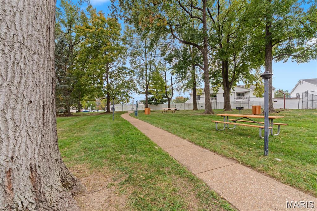 Chateau De Ville Condo Sec - Residential