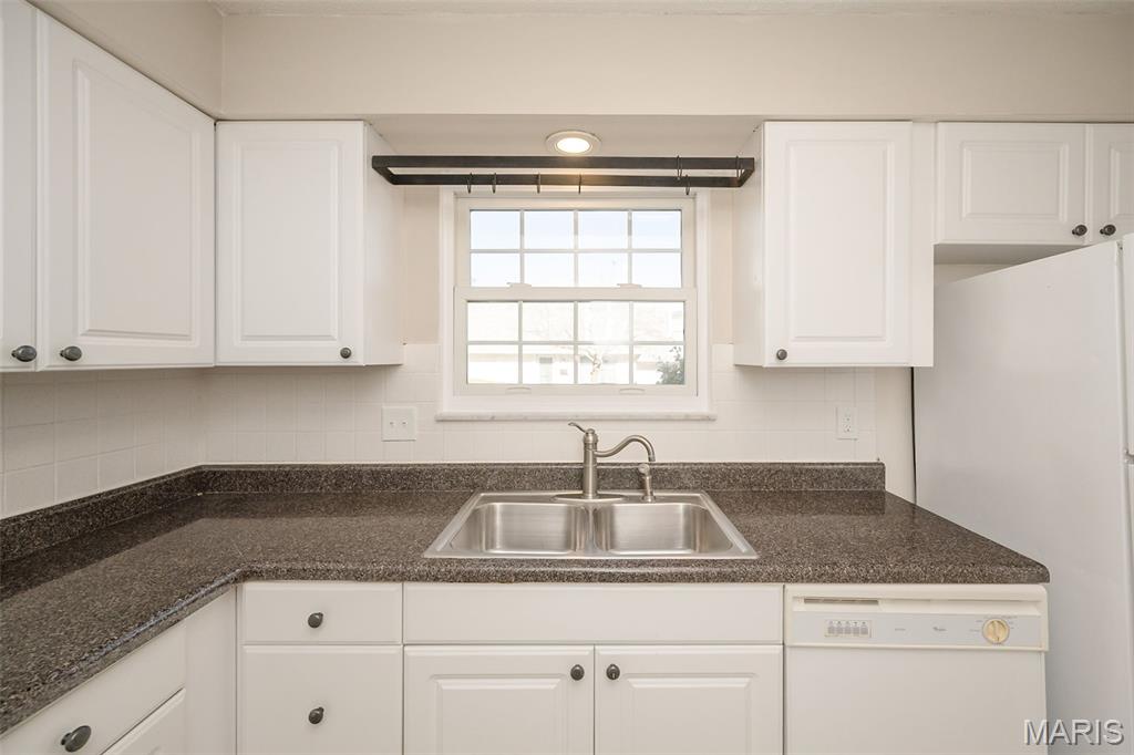 Chateau De Ville Condo Sec - Residential