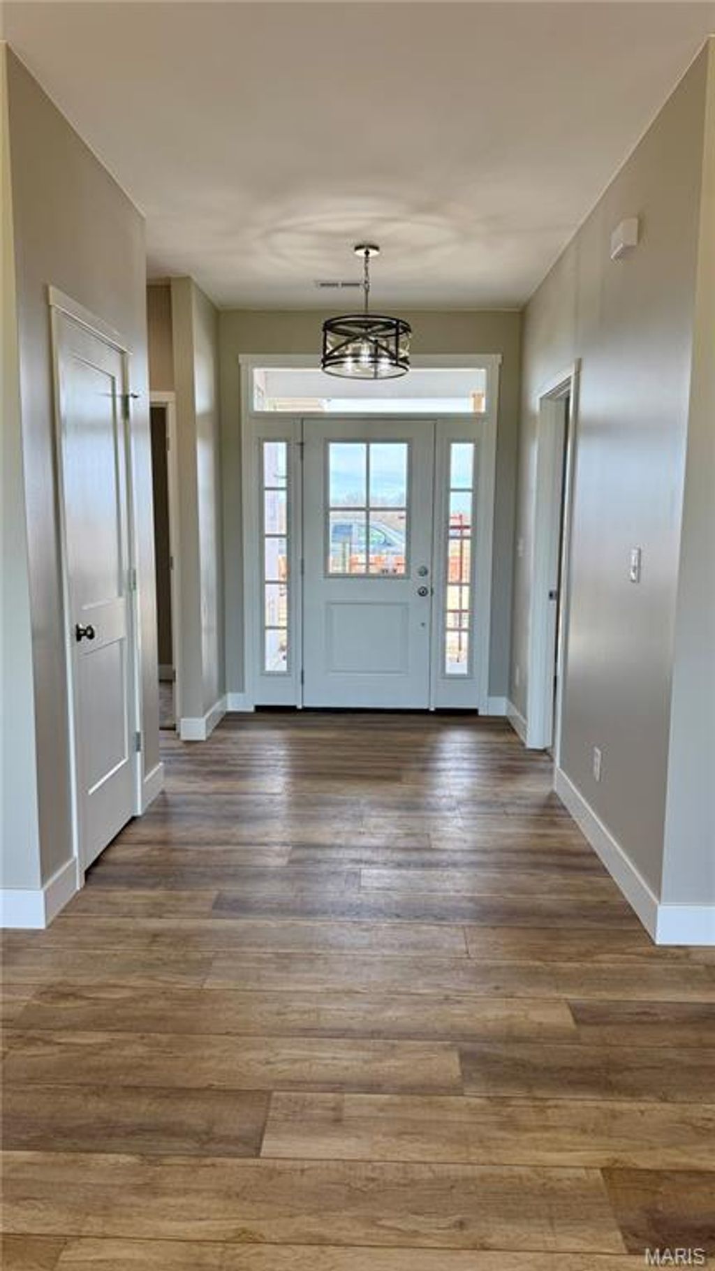 Photo of 205 E Larkspur Ct, Hannibal, MO 63401 (MLS # 26017908)