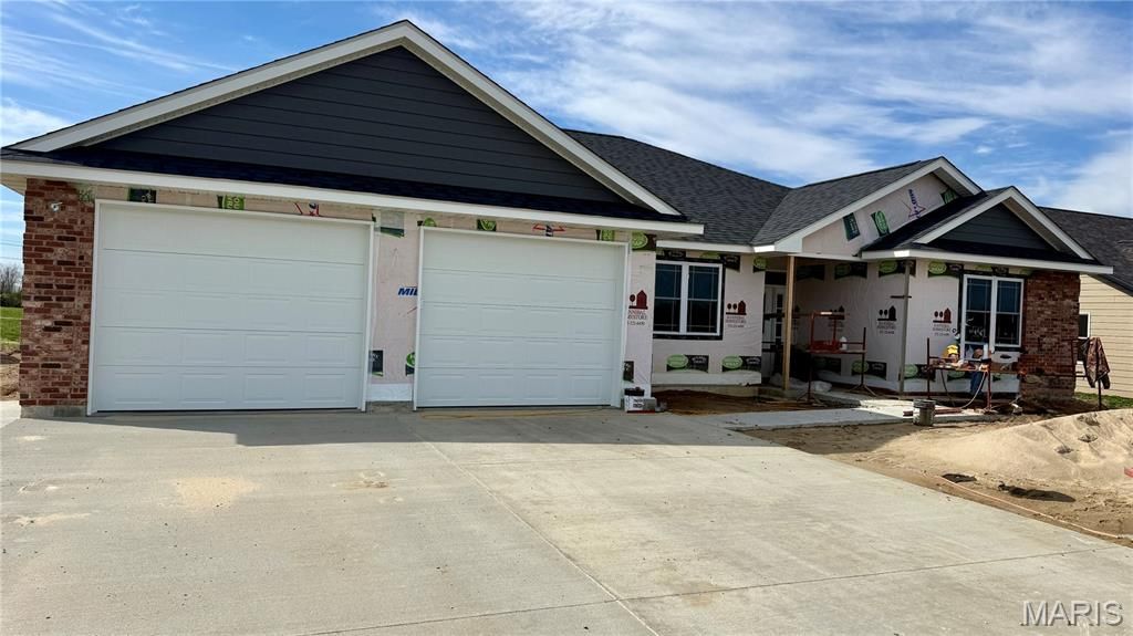 Photo of 205 E Larkspur Ct, Hannibal, MO 63401 (MLS # 26017908)