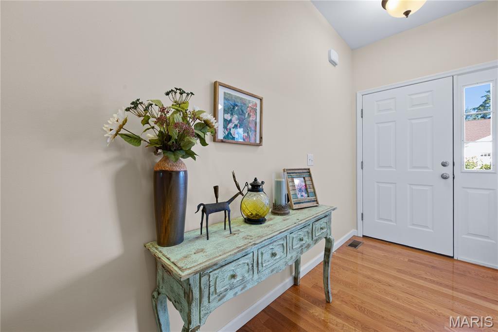 1017 Windsor Crest Ct Court