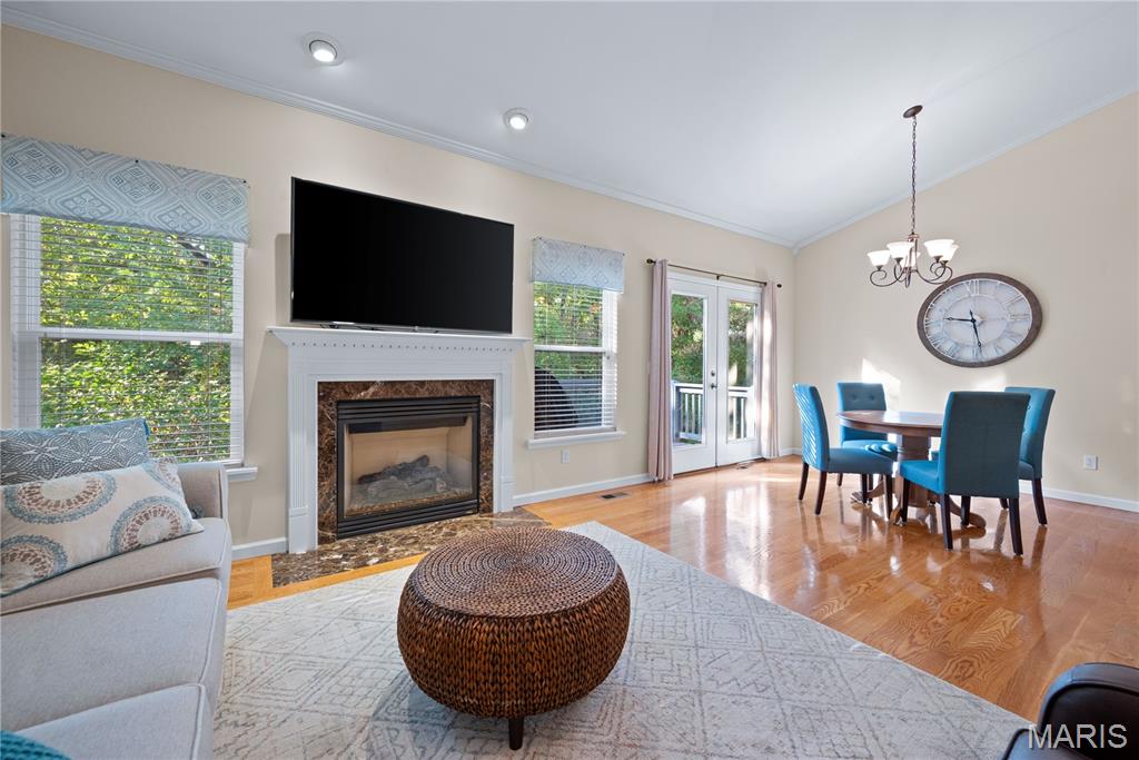 1017 Windsor Crest Ct Court