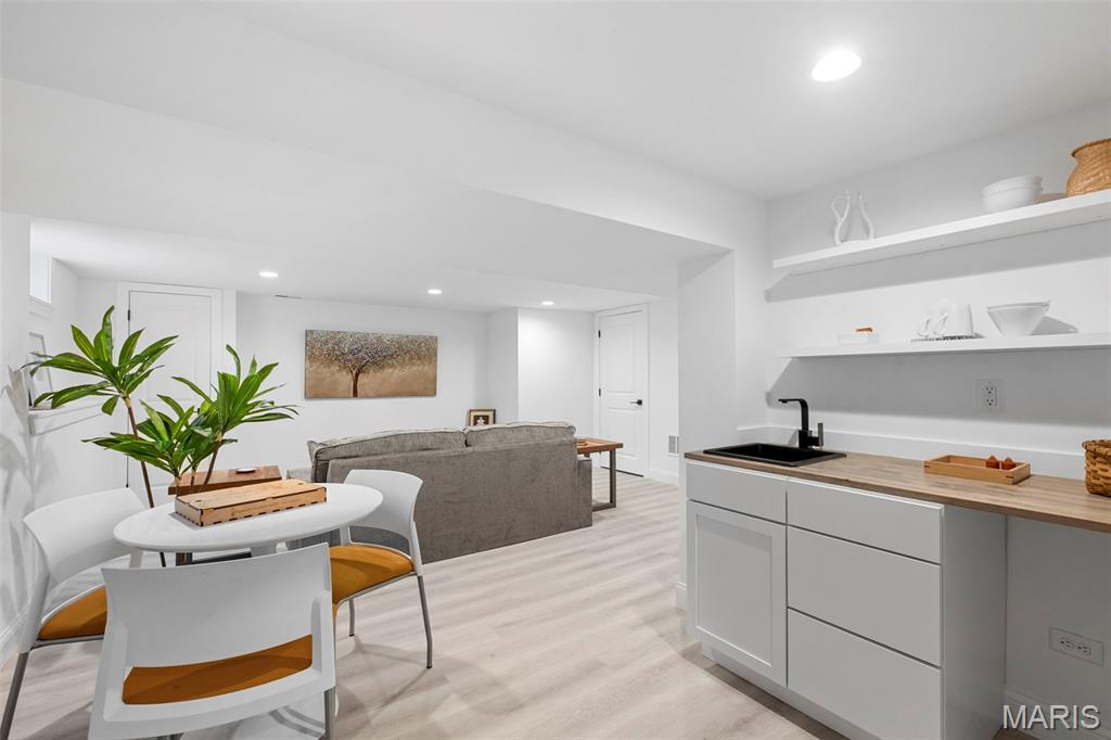 Adele Place - Residential