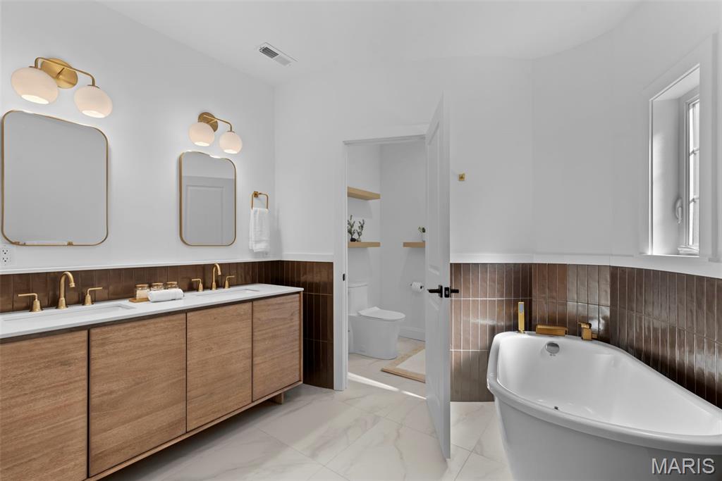 Adele Place - Residential