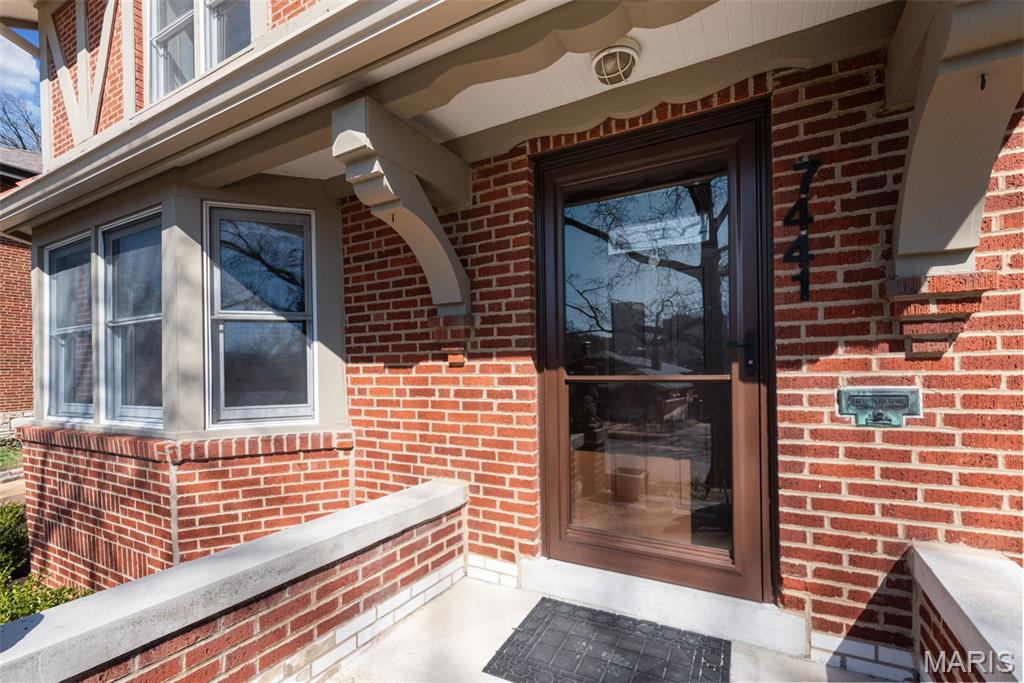 7441 Kingsbury Boulevard