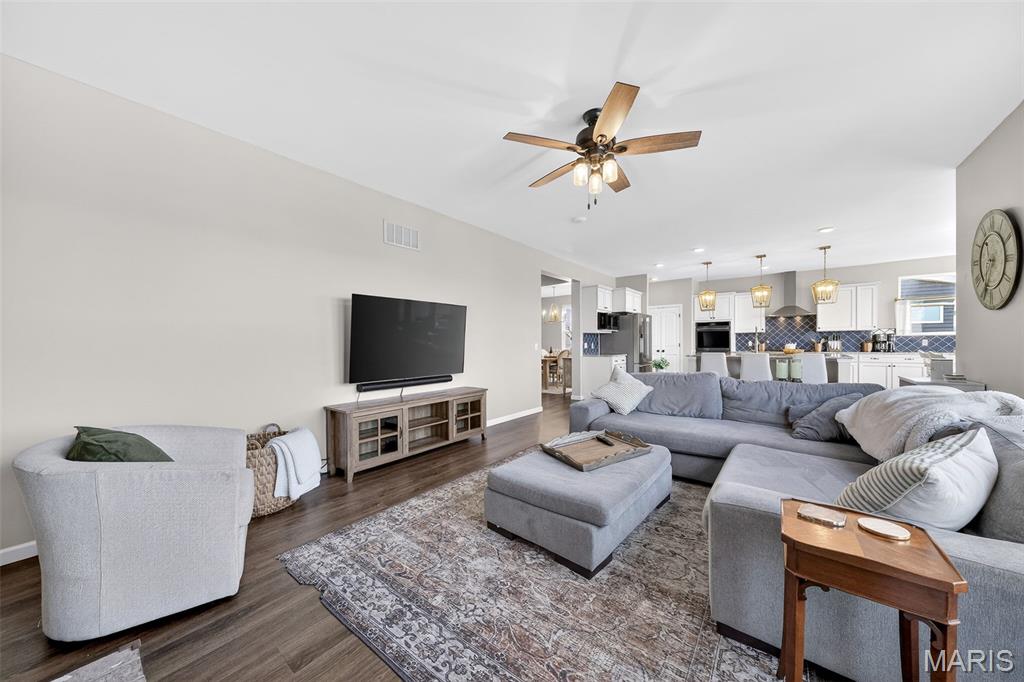 Streets Of Caledonia #4 - Residential